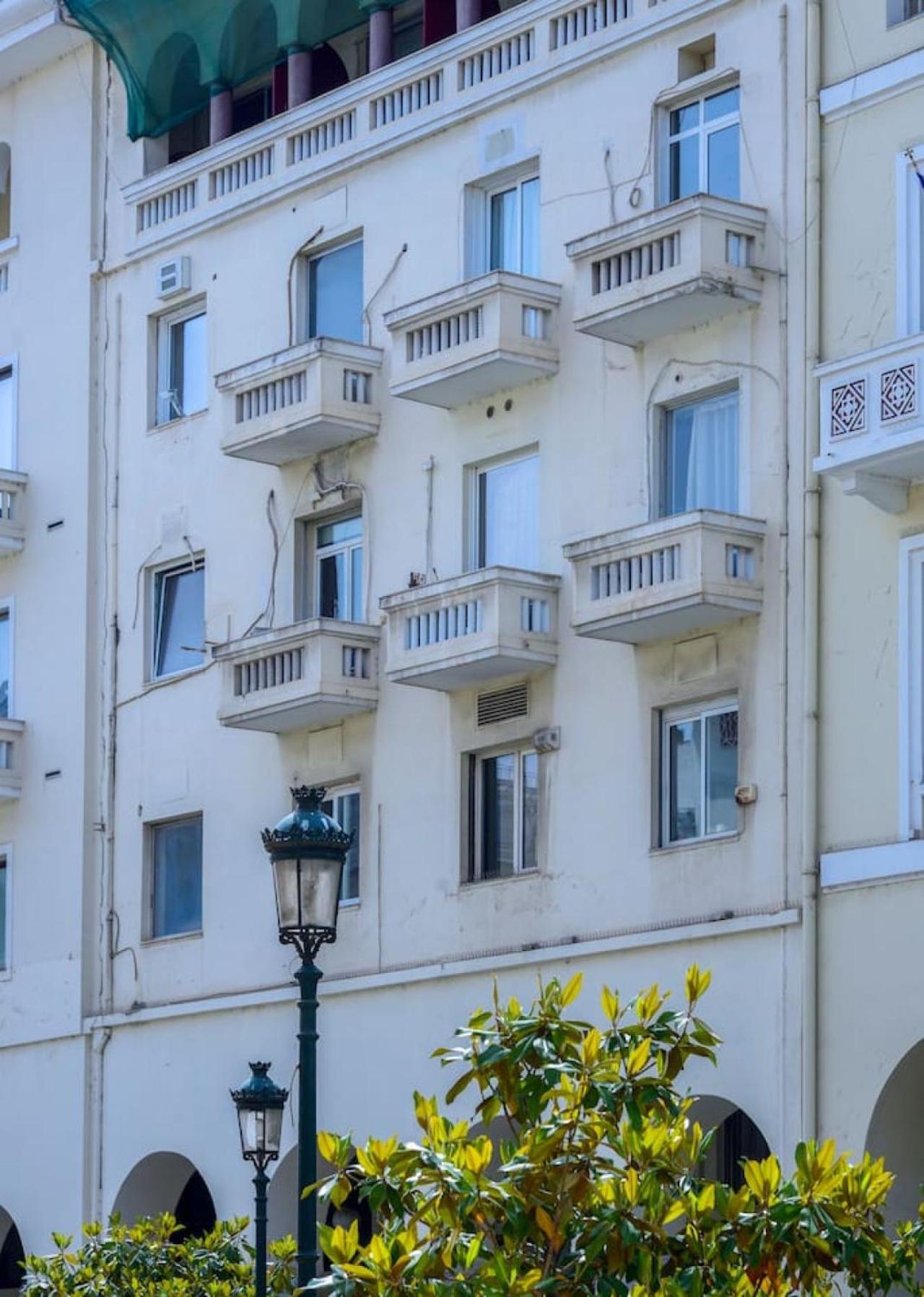 Aristotelian Virtues - Enkrateia Thessaloniki Exterior photo